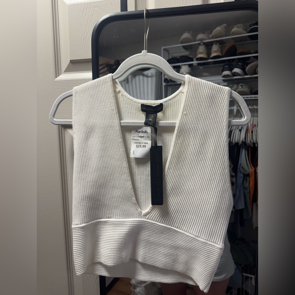 House of Harlow 1960 Cream V-Neck Top